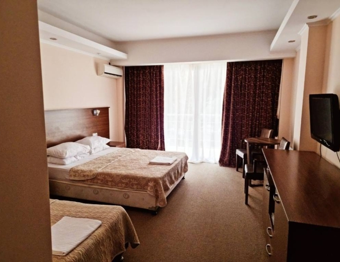 Улучшенный четырехместный номер - Отель «Царская аллея» Новый Афон