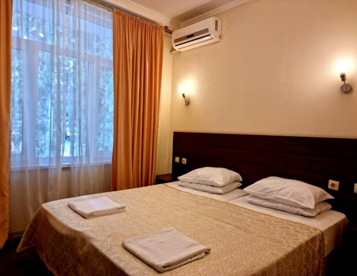 Двухместный номер с 1 кроватью или 2 отдельными кроватями и балконом - Отель «Царская аллея» Новый Афон