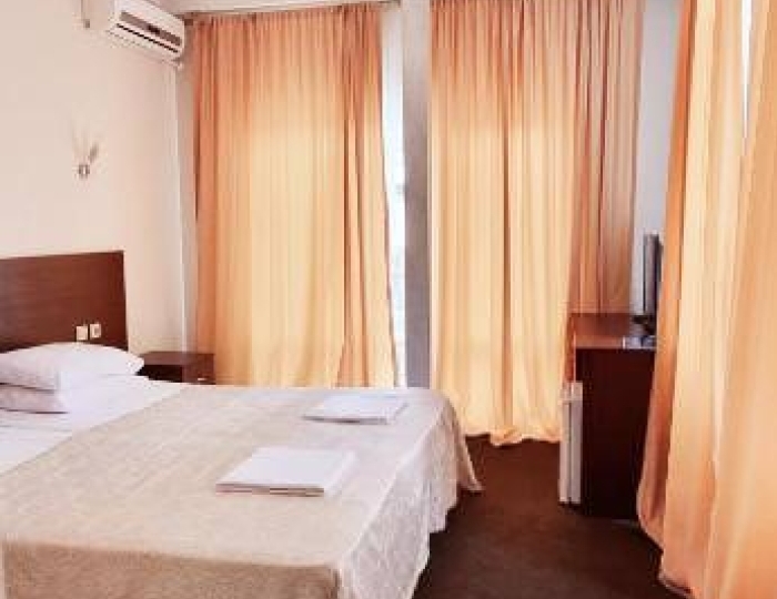 Двухместный номер с 1 кроватью или 2 отдельными кроватями и балконом - Отель «Царская аллея» Новый Афон